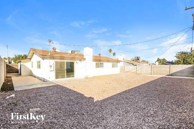 Building Photo - 5925 Pebble Beach Blvd