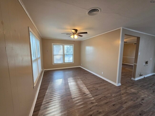 Building Photo - 3906 Gayle Ave