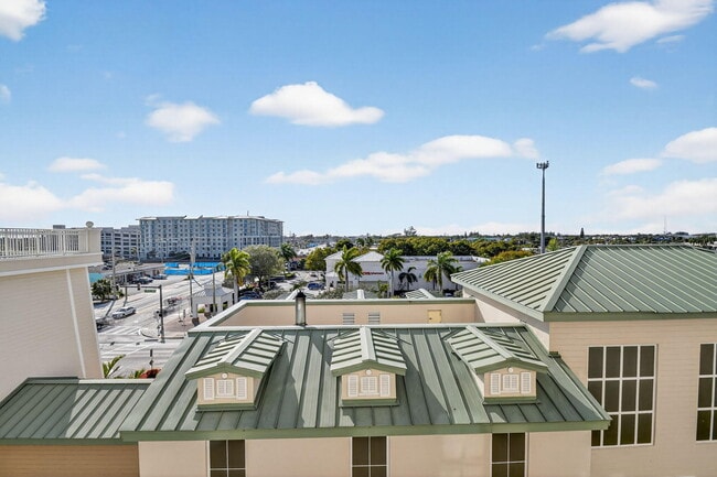 Building Photo - 350 N Federal Hwy