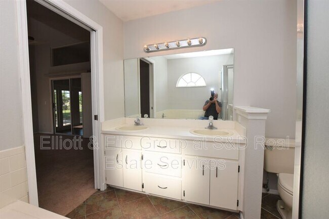 Building Photo - 5357 St Lucia Dr