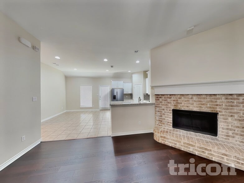 Building Photo - 214 Bob White Dr