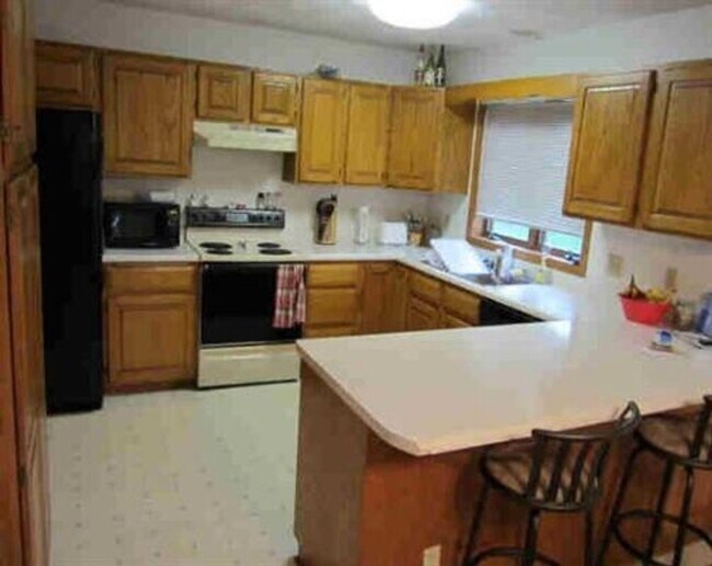 Building Photo - Punzel Apple