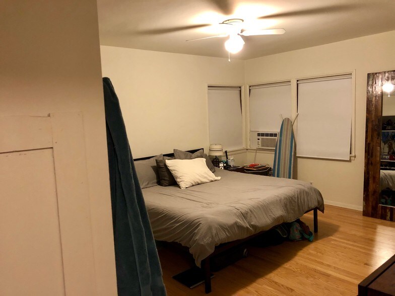 Master Bedroom - 1532 Yale St