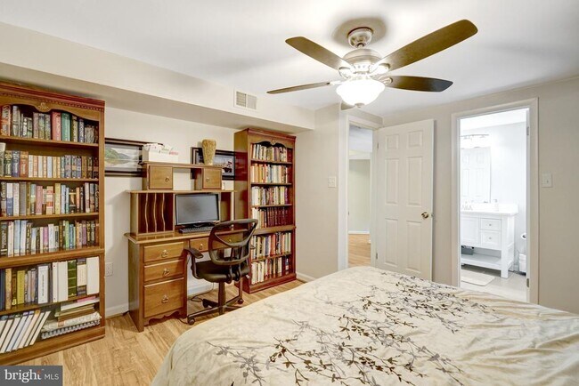 Building Photo - 7729 Silver Sage Ct