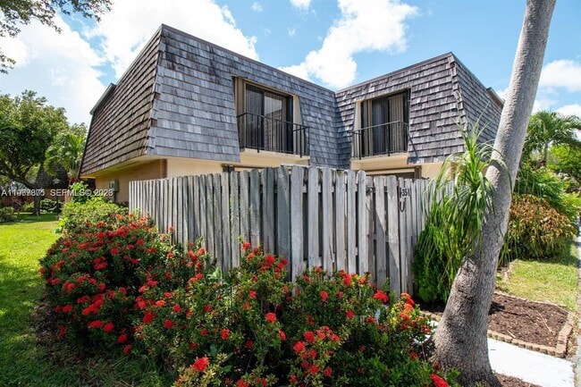 Building Photo - 351 Lake Arbor Dr