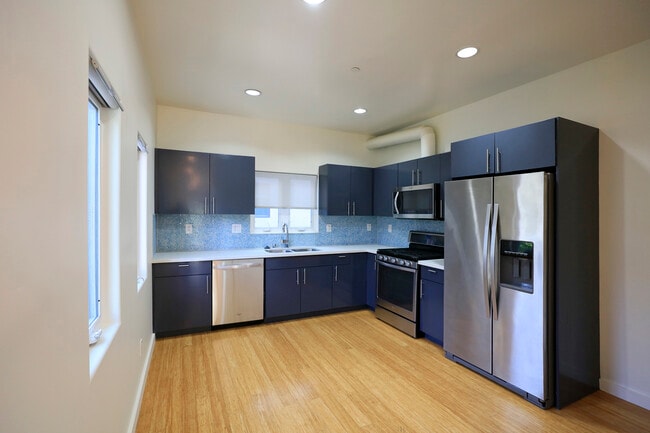 Kitchen - 741 Wilcox Ave