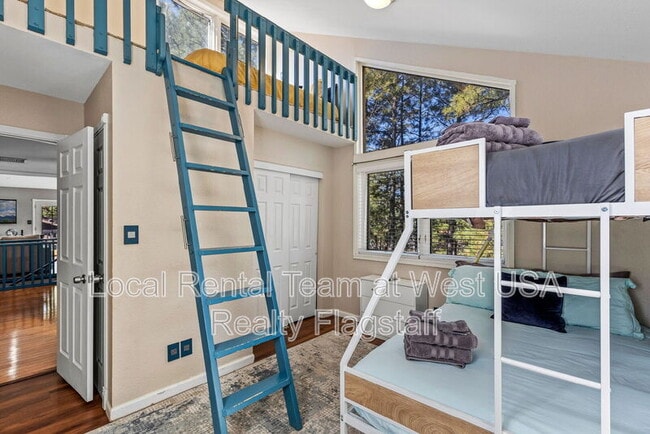 Building Photo - 1720 N Doral Way