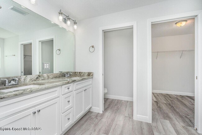 Building Photo - 2128 Arnold Palmer Dr