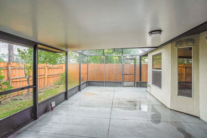 Building Photo - 10610 Navigation Dr
