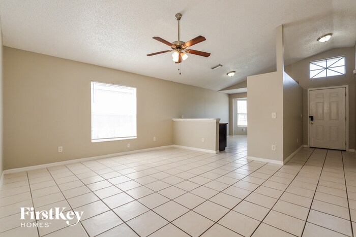 Building Photo - 7543 Groveoak Dr