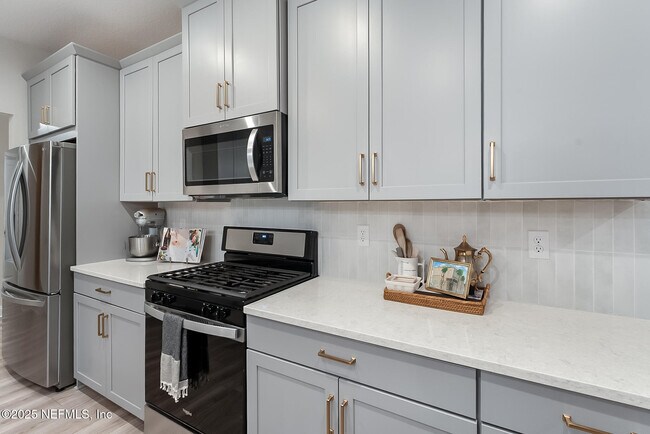 Building Photo - 50 Sydney Cv