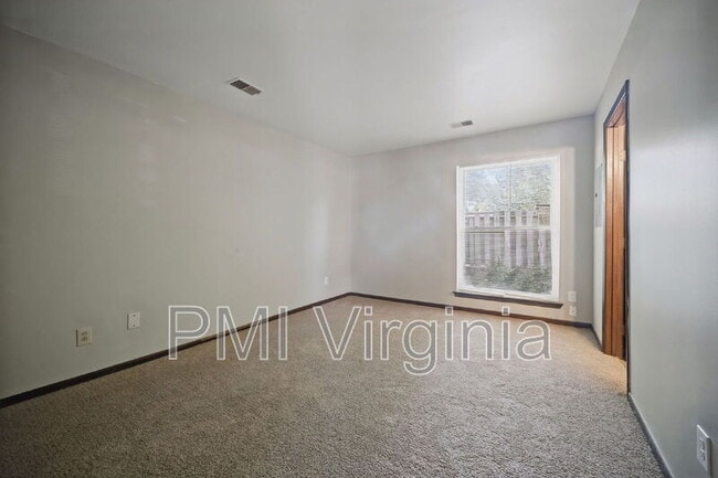Building Photo - 1474 E Tanners Creek Dr