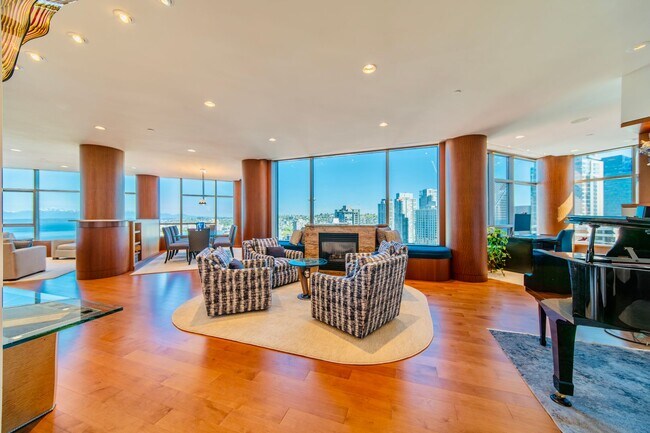 Building Photo - 2Bd/2.5Ba Seattle  Penthouse