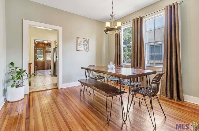 Building Photo - 612 Arlington Ave