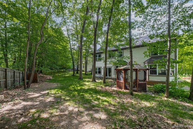 Building Photo - 1250 Walloon Way