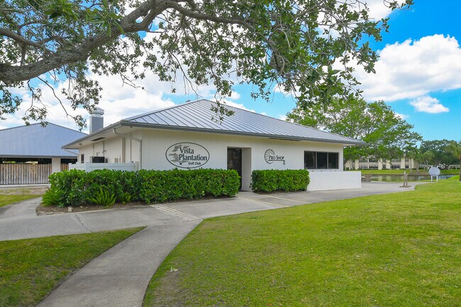 Building Photo - 20 Plantation Dr