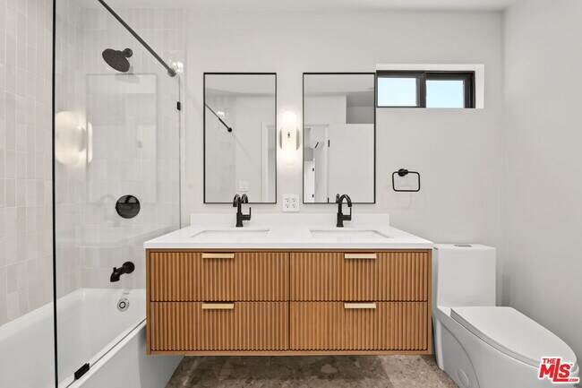 Building Photo - 5841 Whitworth Dr