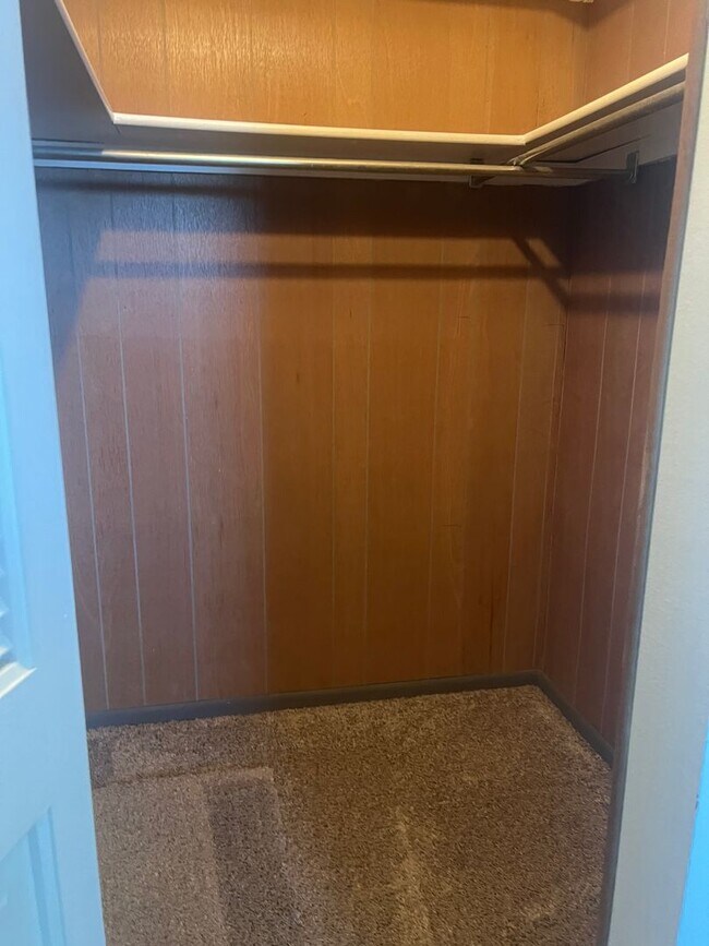 Building Photo - Annual 2BR/2BA Condo in Costa Brava on Venice Island