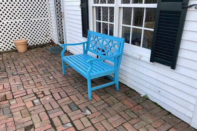 Building Photo - 21 Mugford St