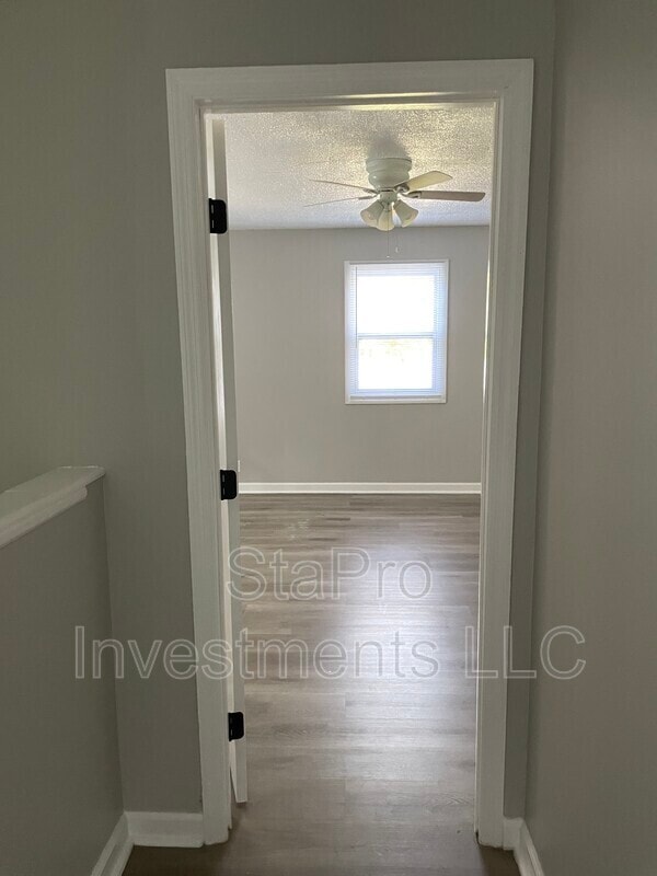 Building Photo - 122 Bellar Dr
