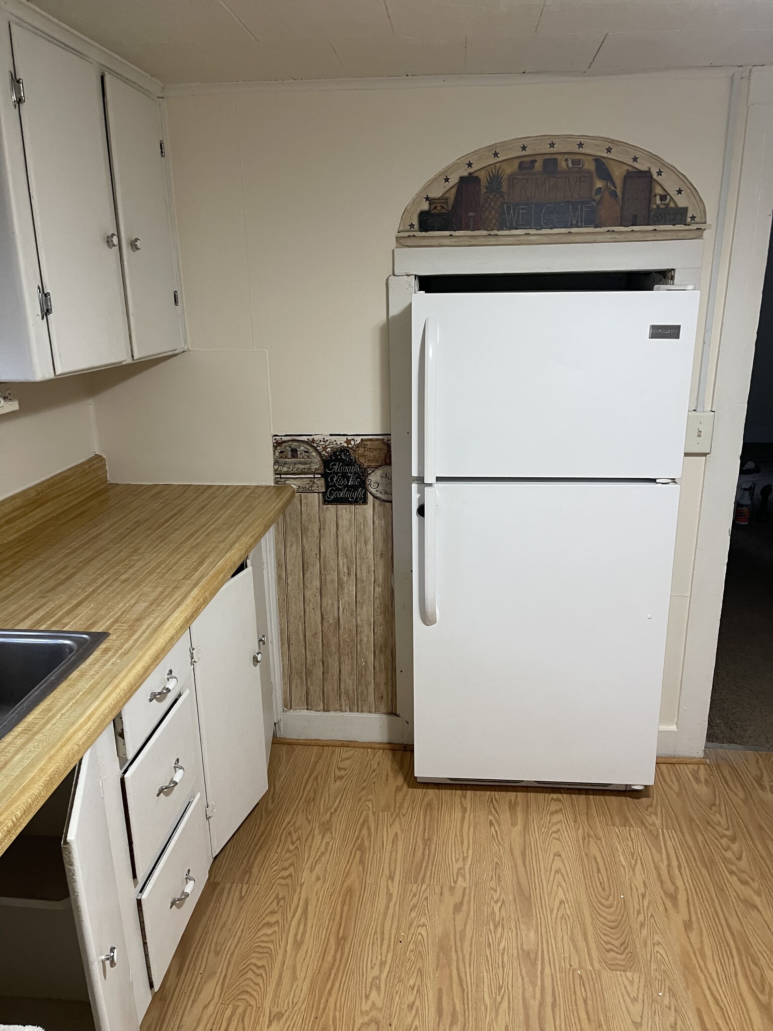 Building Photo - 215 N Irvine St