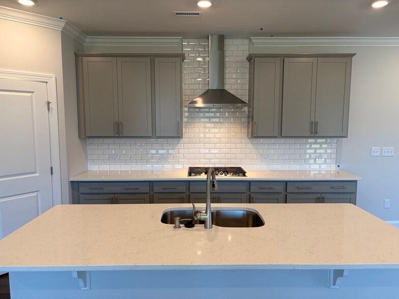 Building Photo - 769 Emerald Bay Cir