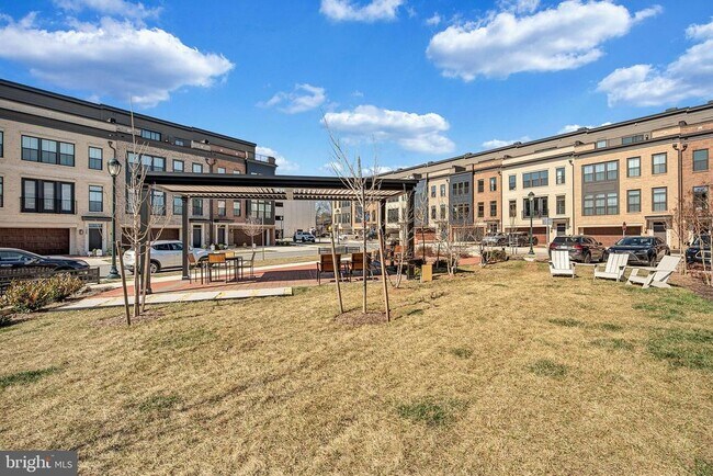 Building Photo - 1249 Northside Park Blvd