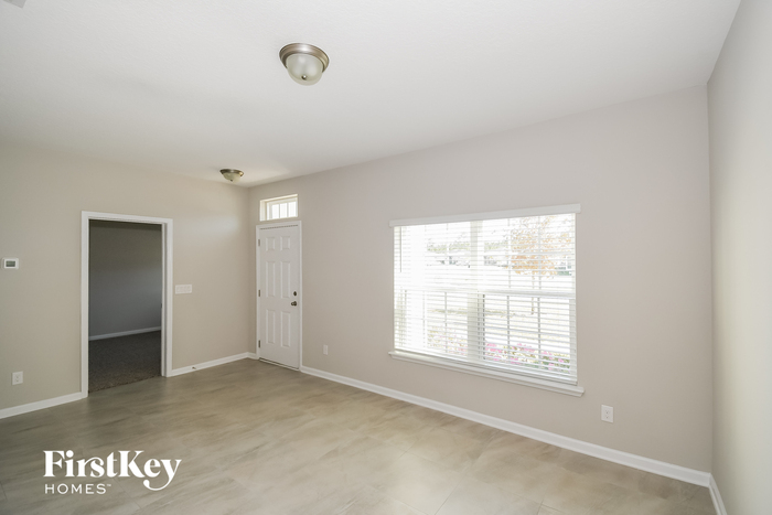 Building Photo - 95331 Snapdragon Dr