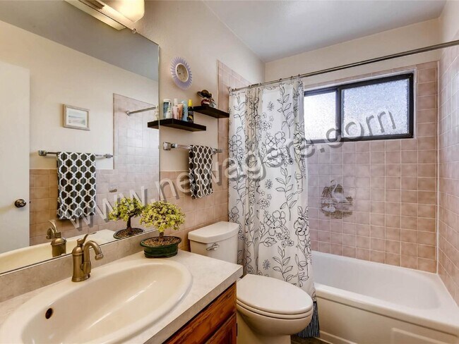 Building Photo - GORGEOUS Renovated Home in Cherry Creek Sc...