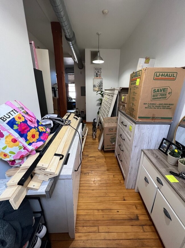 Building Photo - Downtown Bridgeport 1-Bed, 2-Bath with All...