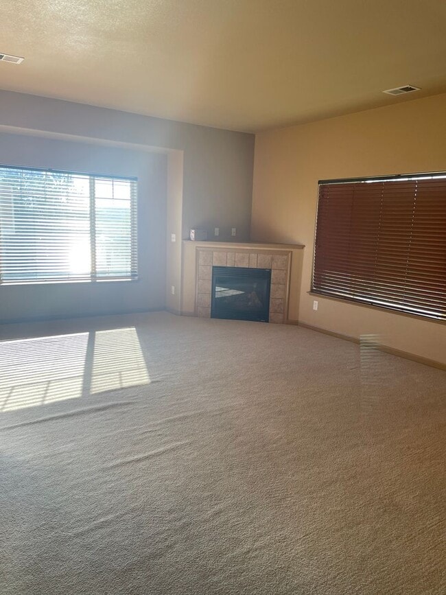 Building Photo - COMING SOON ....Spacious Rancho San Rafael...