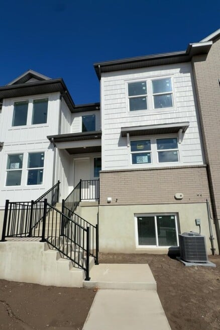 Building Photo - 3962 W 1000 N