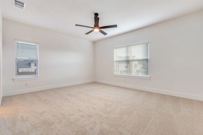 Building Photo - 4401 Cave Spgs St