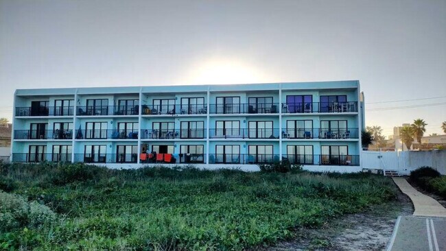 Building Photo - 4908 Gulf Blvd