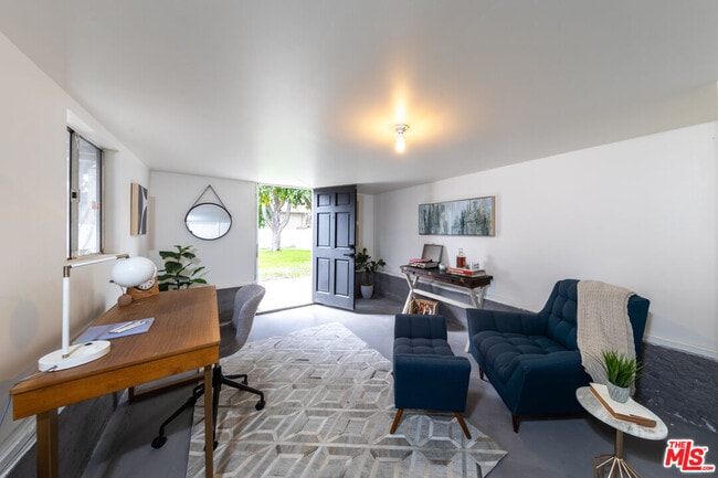 Building Photo - 3766 Valleybrink Rd