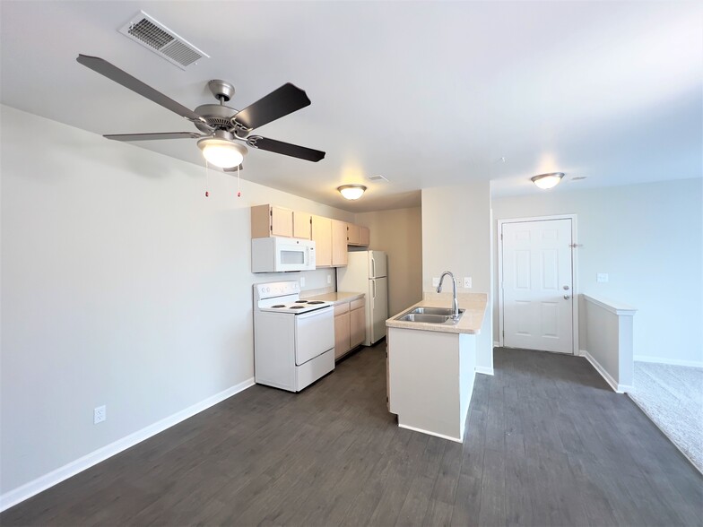 Traditional Kitchen - Chestnut Court Apartments