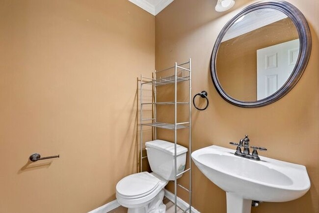 Building Photo - 3485 Maple Terrace Dr