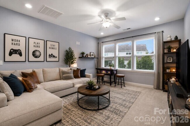 Building Photo - 5401 Meadowcroft Way