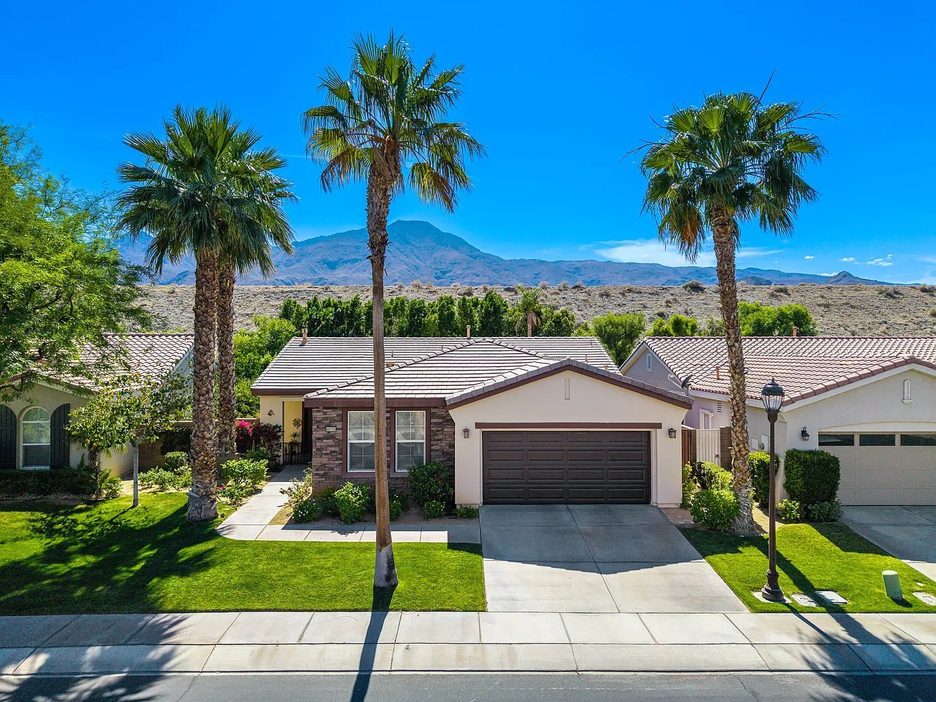 Building Photo - 60755 Living Stone Dr