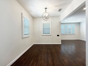 Building Photo - **2025 Euclid Ave Long Beach** Beautiful 3 bedroom 2 bath !!2 weeks free OAC!!