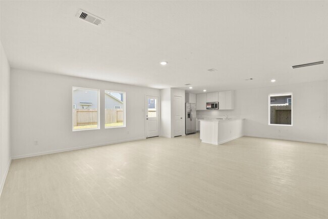 Building Photo - 12403 Mountain Daisy Rd