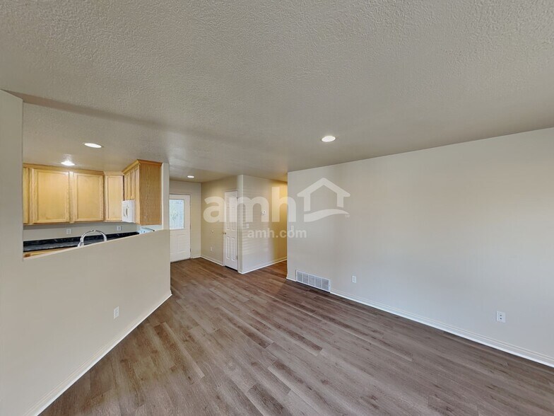 Building Photo - 420 N Madison Ave