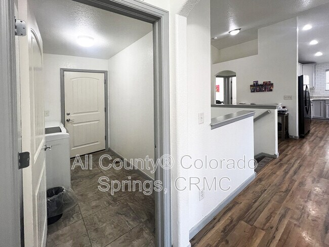 Building Photo - 6168 Rocking Chair Ln