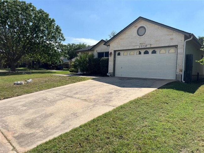 Building Photo - 17737 Kessler Dr