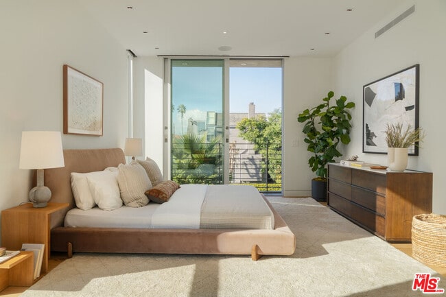 Building Photo - 2801 Sanborn Ave