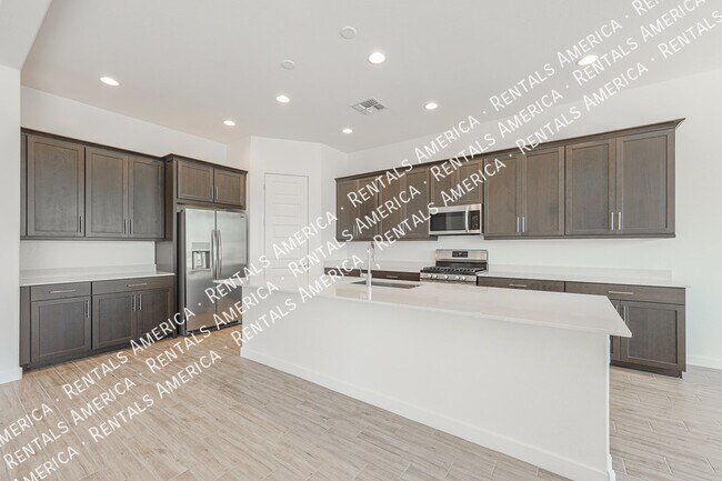 Building Photo - 2631 W Pecan Rd