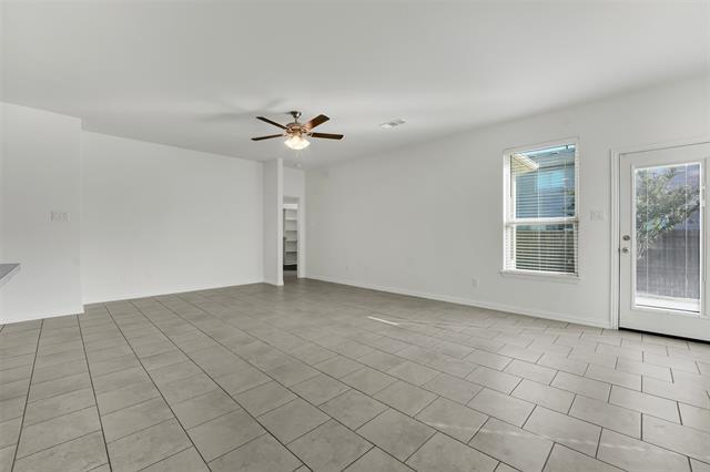 Building Photo - 309 Emerald Creek Dr