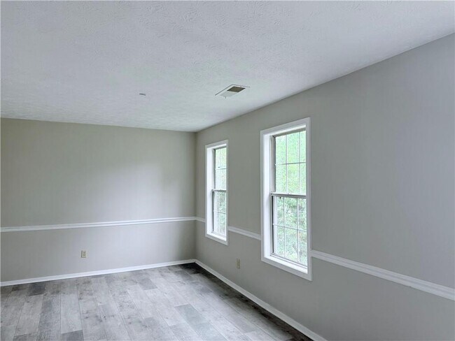 Building Photo - 2535 Selman Dr NW