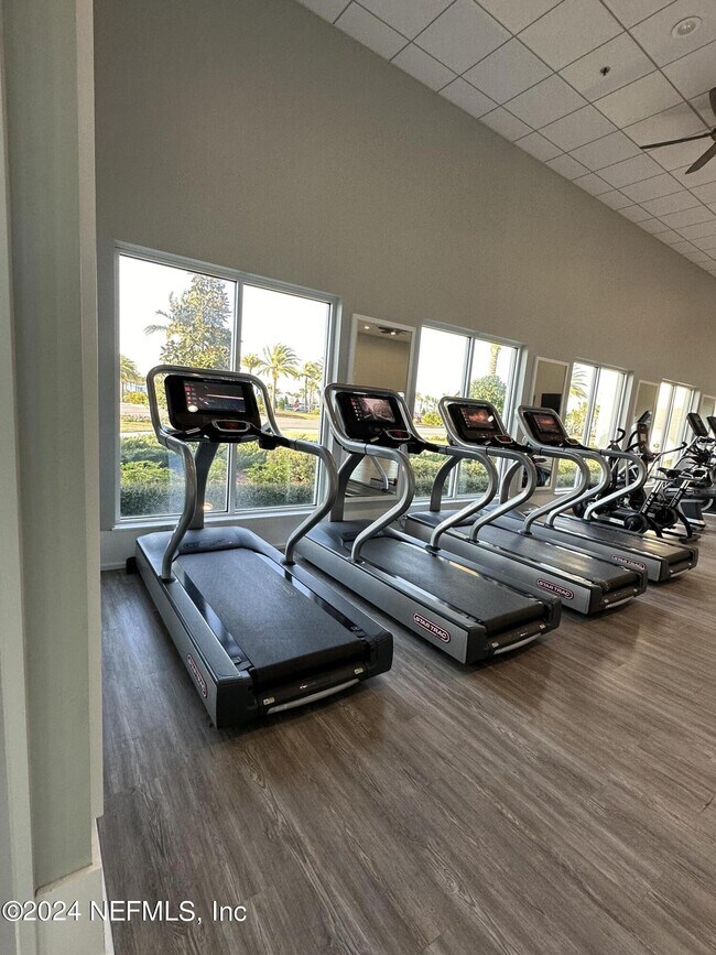 Building Photo - 130 Clifton Bay Lp