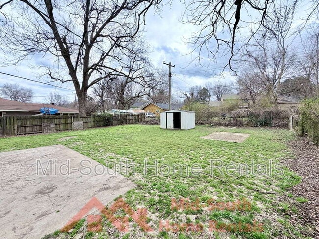 Building Photo - 4061 Navaho Ave